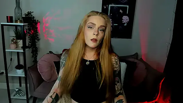 cherrie_sherry on StripChat