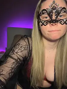 Cherrycolada on StripChat