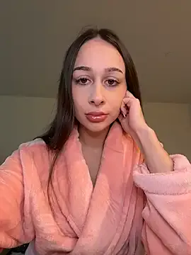 ChiaraSommer on StripChat