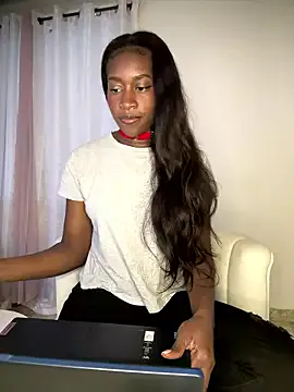 CoralHarrinson on StripChat