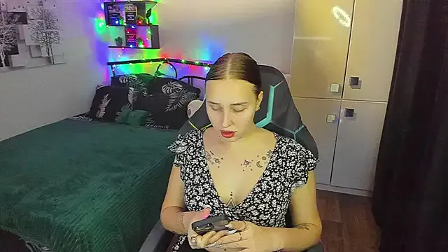 CrazyBitchInLace — Freechat on StripChat