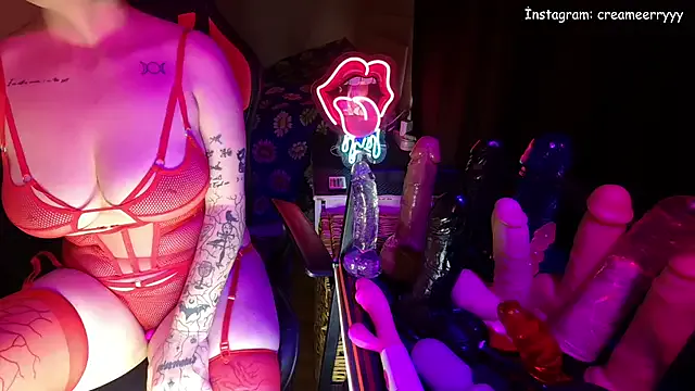 creameerryy on StripChat