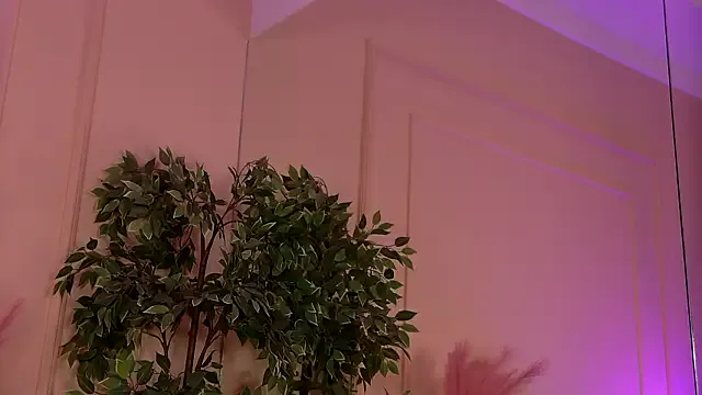 CrystalRedd — tease me 