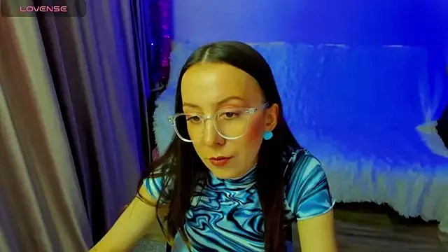 CurlySteph on StripChat