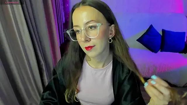 CurlySteph on StripChat