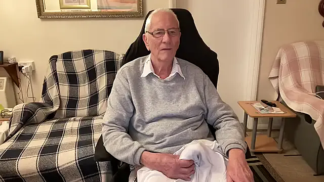 cutaboverest on StripChat