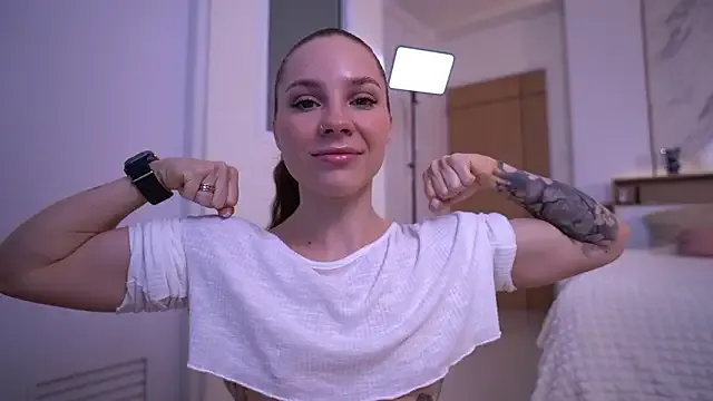 Cute_Foxy@xh — Cum, say hi!