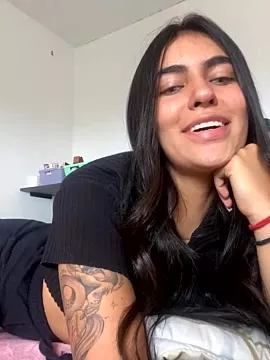 DaphneUwu on StripChat