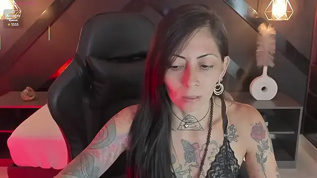 dark_gotica on StripChat