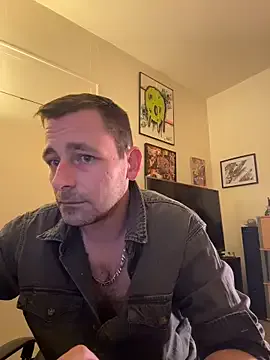 defbond420 on StripChat