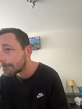 defbond420 on StripChat