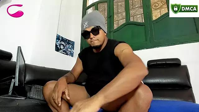 Deleon1995 on StripChat 