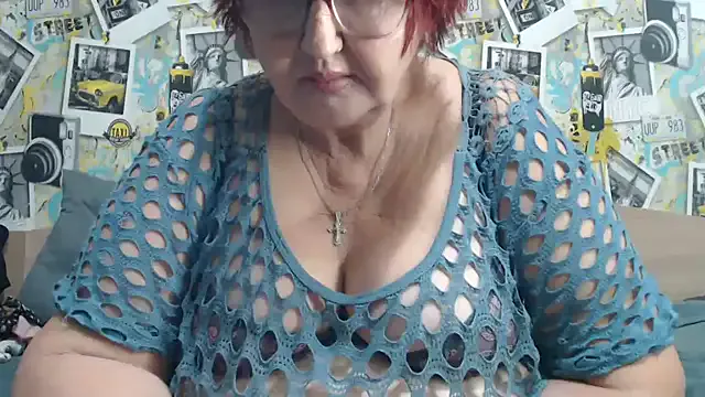 DeniseeRosea on StripChat