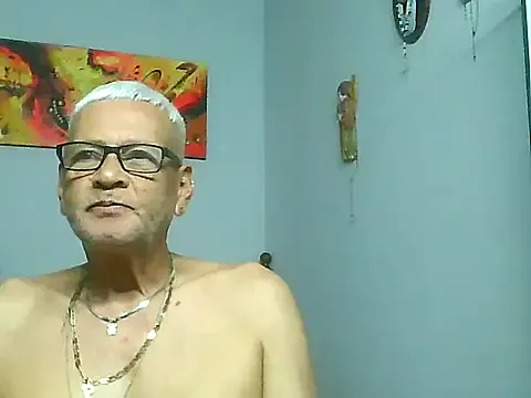 dirtysluttyfist on StripChat