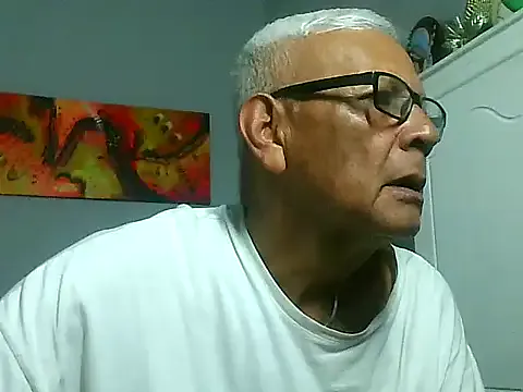 dirtysluttyfist on StripChat