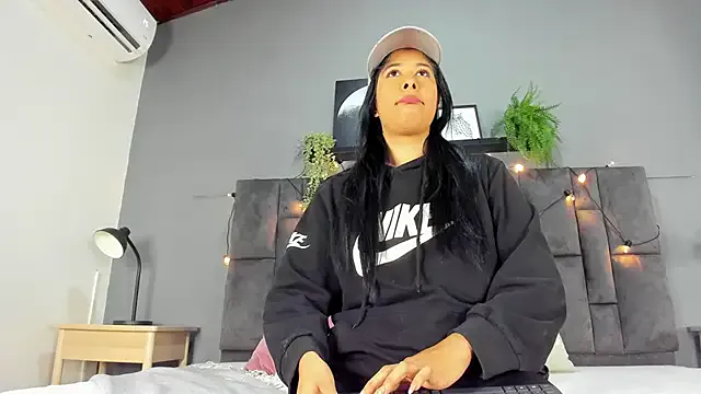 DulceAurora__ on StripChat