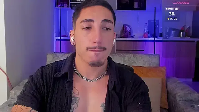 dylanspencer28 on StripChat