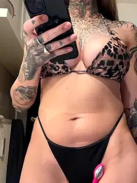 Elenascrib on StripChat 