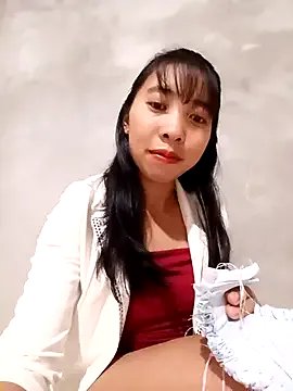 emaame68 on StripChat 