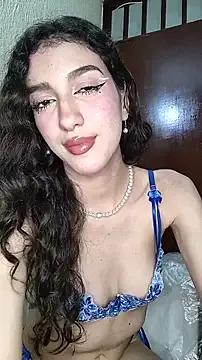 Emily-hottson — Show tits