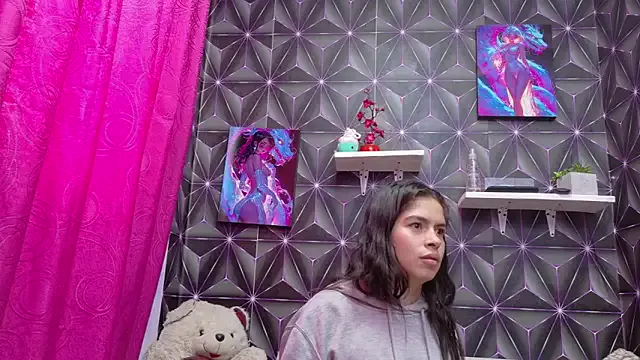 emilygrooe on StripChat