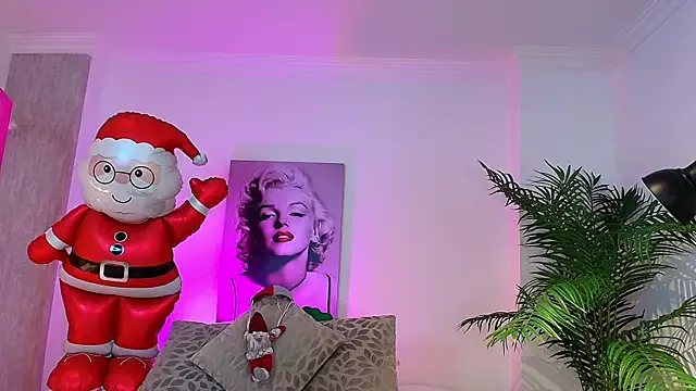 EmmaRose___ on StripChat