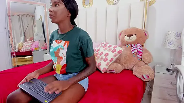 evangelin_ts on StripChat