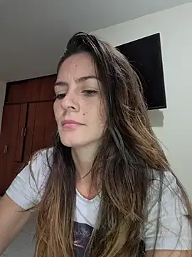 Hanny_24 on StripChat