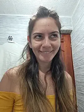 Hanny_24 on StripChat