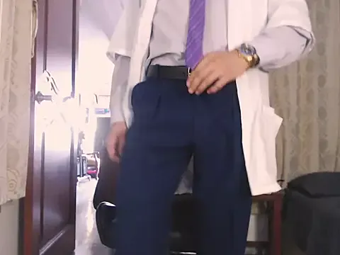 HomeAloneK on StripChat