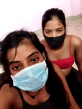 Hot-komall on StripChat