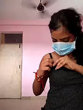 Hot-komall on StripChat