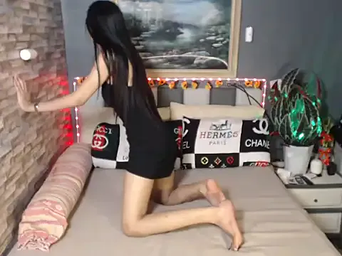 HotNathalie6900 on StripChat