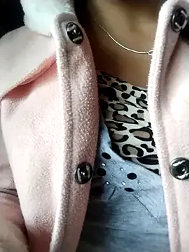 iam-eli on StripChat