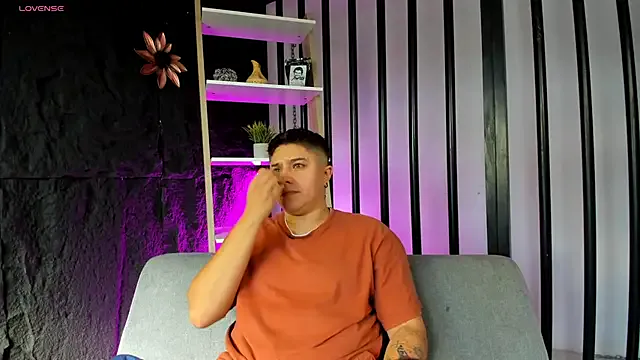 IanGilbert on StripChat