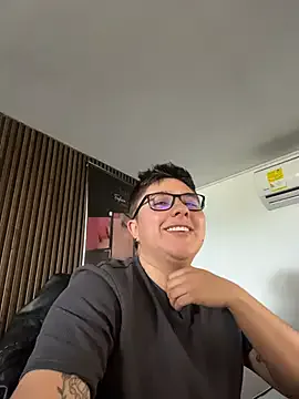 IanGilbert on StripChat