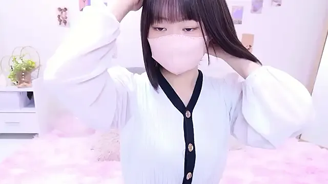 Im_Yu-na on StripChat