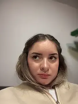 imlindapink on StripChat