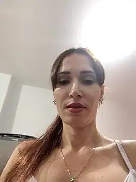 Irresistible24 — Ir pelada l na rua/ naked in street