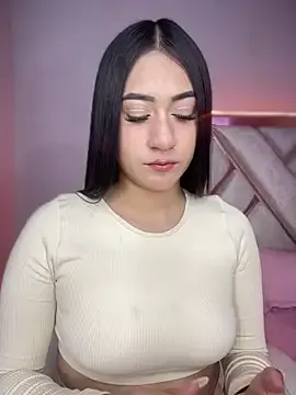 isabela_l on StripChat