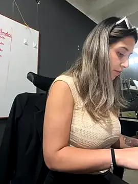 Isabella_Varella — Freechat on StripChat