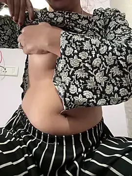 isha_sharma2002