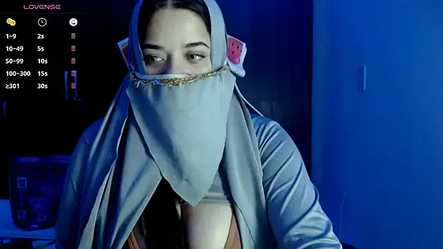 janna_isa on StripChat