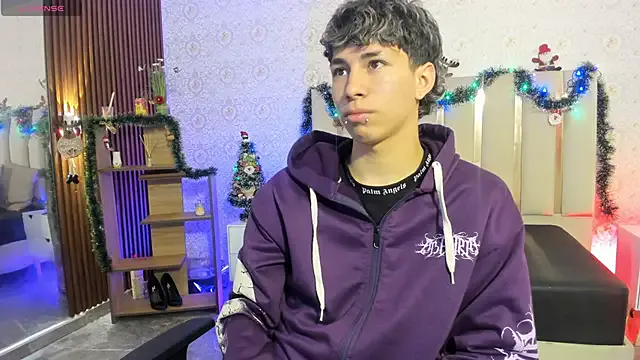 kaelwolf_tay on StripChat