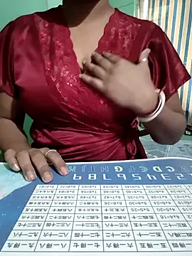 Kajal-585 on StripChat