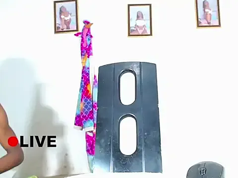 KandyHot_ on StripChat