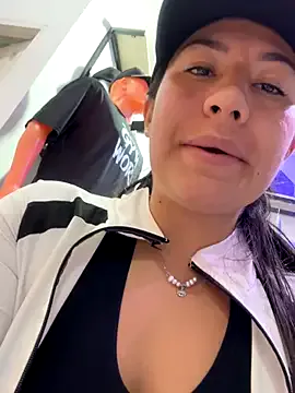 kim_monti on StripChat