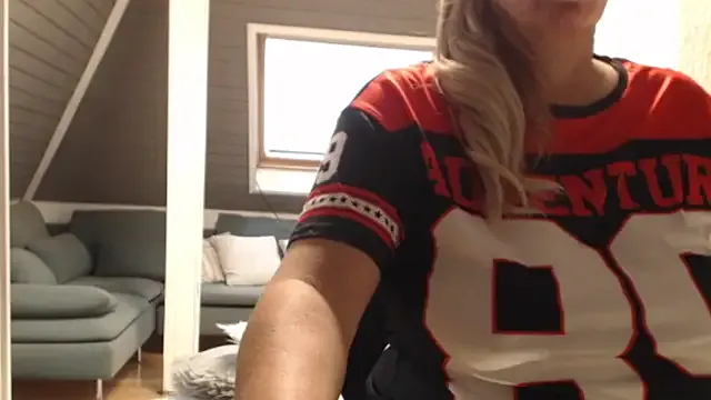 KimMitchelli on StripChat