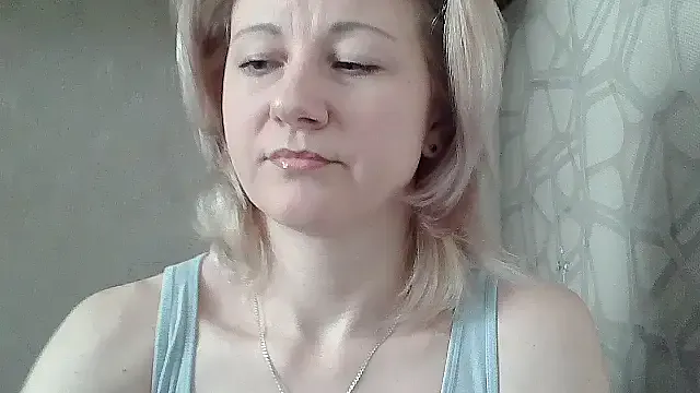 Kitti-Ellison on StripChat