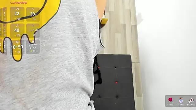 Kloeh_Star on StripChat